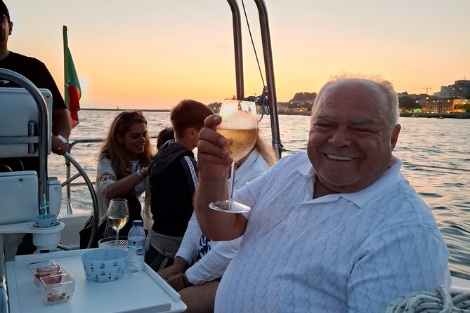 Port shared Thullium Sailboat, enjoy a magical sunset&open sail! - Crystal Palace Gardens: A Hill View That Looks Suspended Over Porto