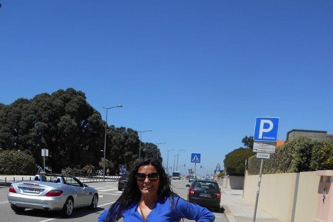 Port Walking Tour ( 6 pax maximum) - 4 hours - Walking past Porto Cathedral to Clérigos tower viewpoints
