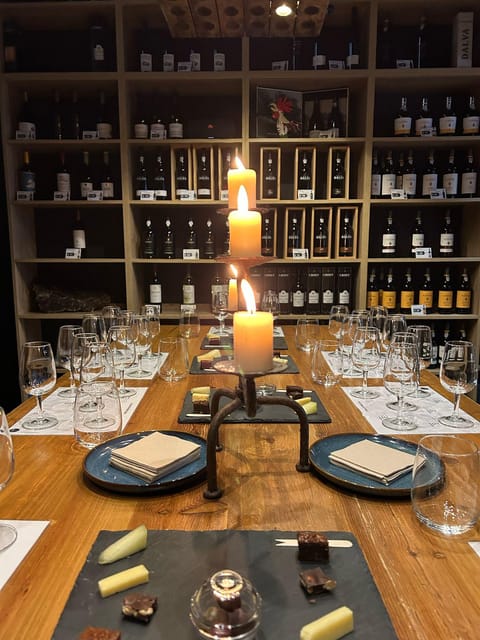 Port Wine class with 3 or 5 Port tasting and pairings - How the class flows, from Port history to your glass-by-glass tasting