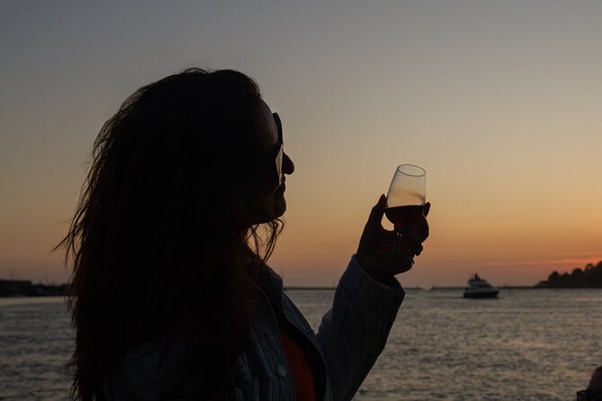 Port Wine Sunset Boat Tour - From Marina do Freixo to Luis I Bridge: where the evening starts