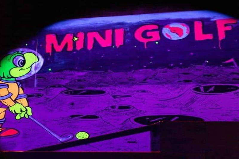 Porto: 18-Hole Indoor Mini Golf Ticket with UV Light Courses - Who This Fits Best in Porto (and Who Should Skip It)