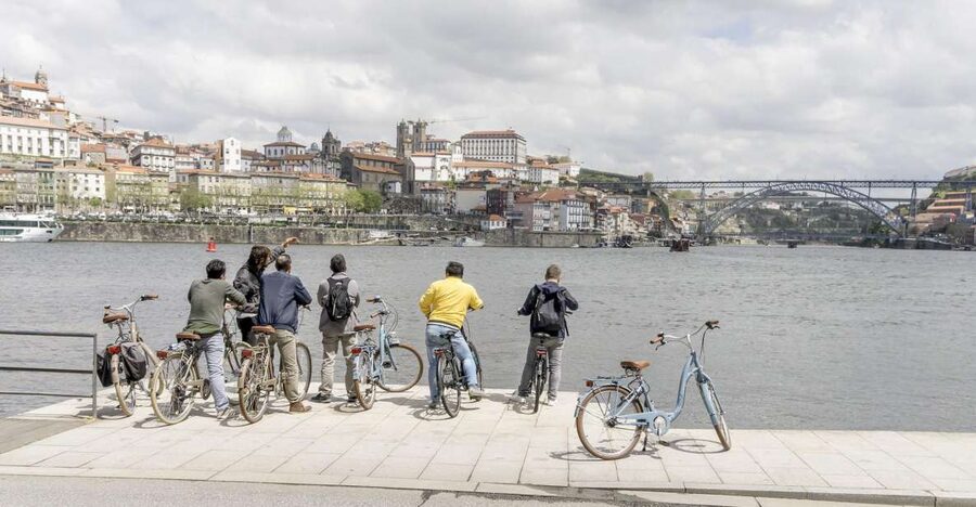 Porto: 3-Hour Bike Tour - From Arrábida Bridge to riverside viewpoints: where Porto shows off