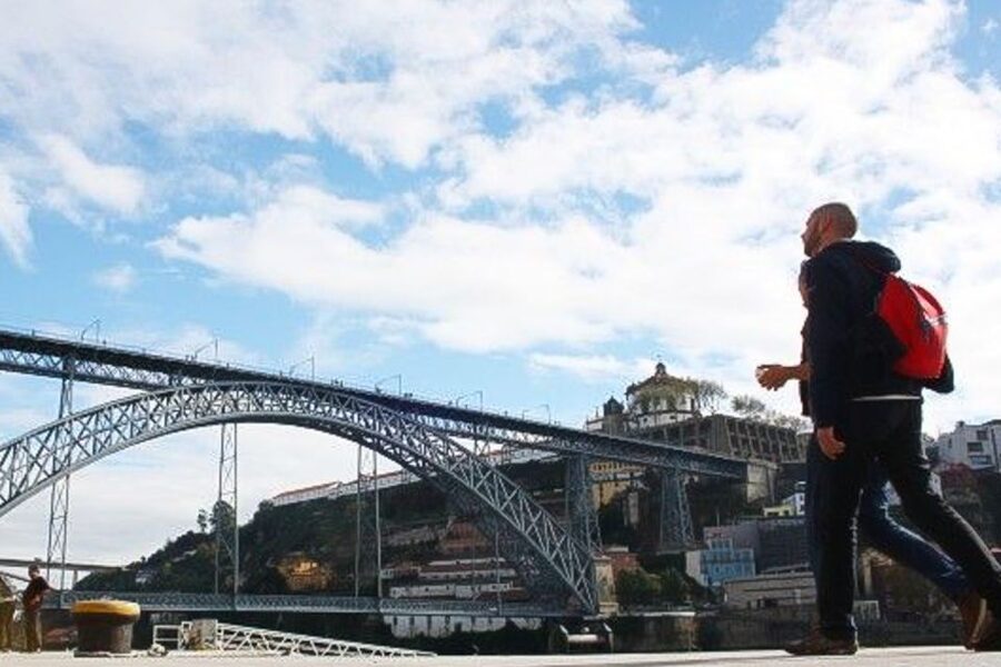 Porto: 3-Hour Downtown Walking Tour - Aliados Avenue, Porto’s living room, explained with street-level context