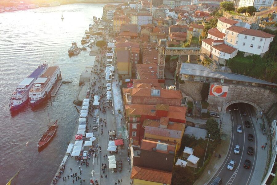 Porto: 3-Hour Downtown Walking Tour - Clérigos Church and Tower: Porto’s ex libris, and why it matters
