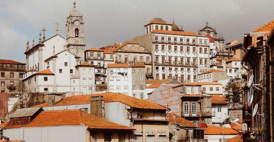 Porto: 3-Hour Guided Walking Tour - From Cathedral Steps to Instant Porto Context