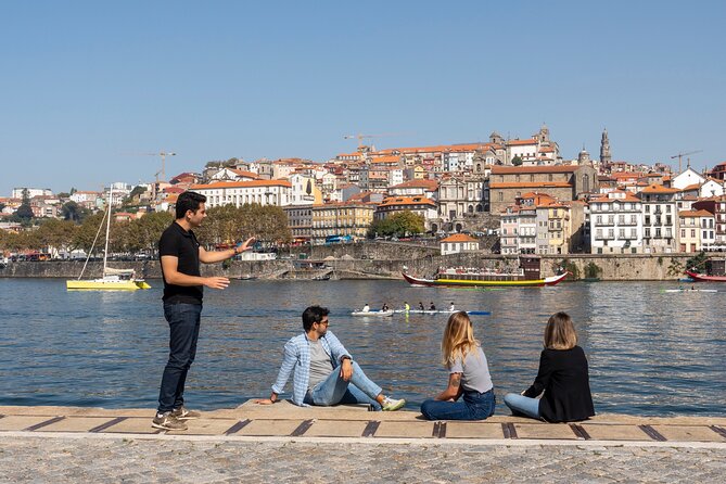 Porto 360°: Helicopter Flight, Guided Walking Tour & River Cruise - Catedral do Porto + river cruising: a calm break after the adrenaline