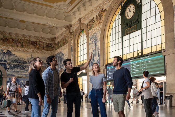 Porto 360°: Helicopter Flight, Guided Walking Tour & River Cruise - Sao Bento Railway Station: where your eyes learn Porto fast