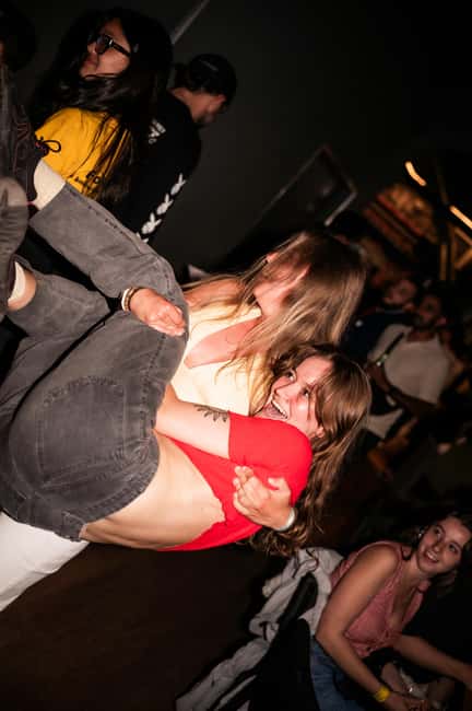 Porto: 4 Bar Pub Crawl, 7 Drinks, & Skip-the-Line Club Entry - The VIP club finish: skip the line and get dancing