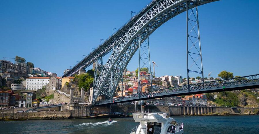 Porto: 6 Bridges Port Wine River Cruise with 4 Tastings - The 4 port wine tastings: what you learn and what to watch for