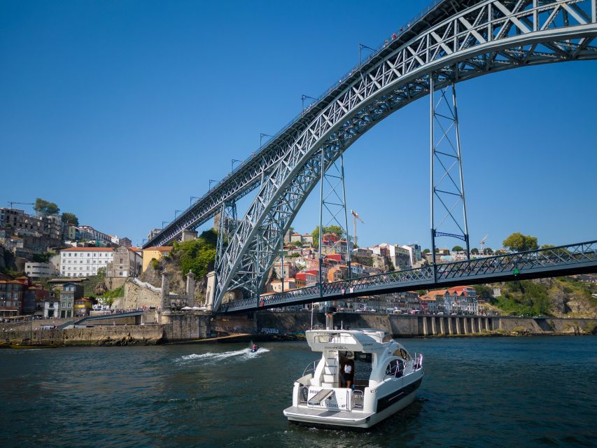 Porto: 6 Bridges Port Wine River Cruise with 4 Tastings - Picking afternoon sunshine or sunset glow on the river