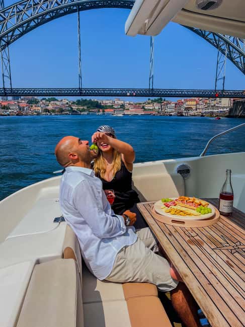 Porto: 6 Bridges Private Cruise with Local Wine and Snacks - Your Route From Marina do Freixo: The Six Bridges Fly Past in Logical Order