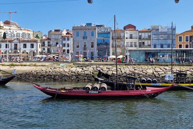 Porto: 6 bridges tour, Douro river with 4 Port Wine tasting - North bank architecture and the newest Porto perspective