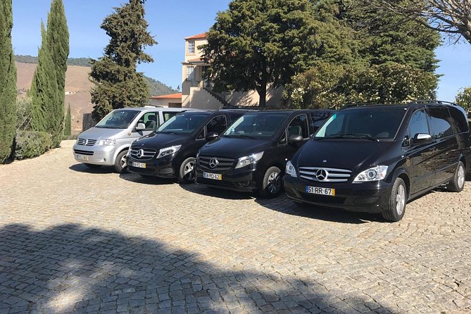 Porto Airport Transfer from/to Porto Center - Getting Picked Up at Francisco Sá Carneiro Airport Without Guessing
