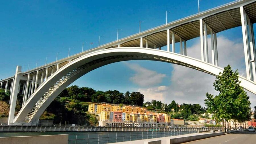 Porto: Arrábida Bridge Climbing - Who should book this Porto bridge climb (and who shouldn’t)
