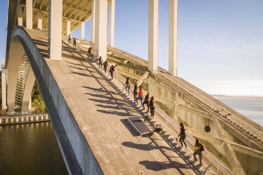 Porto: Arrábida Bridge Climbing - How to prepare: bring ID and plan for a physical outing