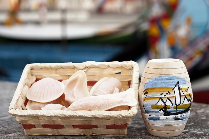 Porto: Aveiro Tour Including Moliceiro Cruise - Aveiro on foot: where Art Nouveau, cathedral Baroque, and old seaport life connect