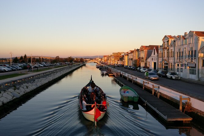 Porto: Aveiro with cruise, Costa Nova, Capelha do Senhor da Pedra - Ria de Aveiro on the moliceiro boat: what you learn while you float
