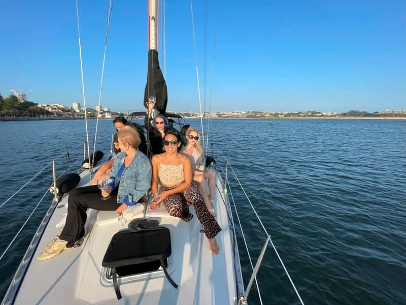Porto: Best Exclusive Charming Sailboat Cruise - A 2-hour Porto sunset sail that keeps the city moving