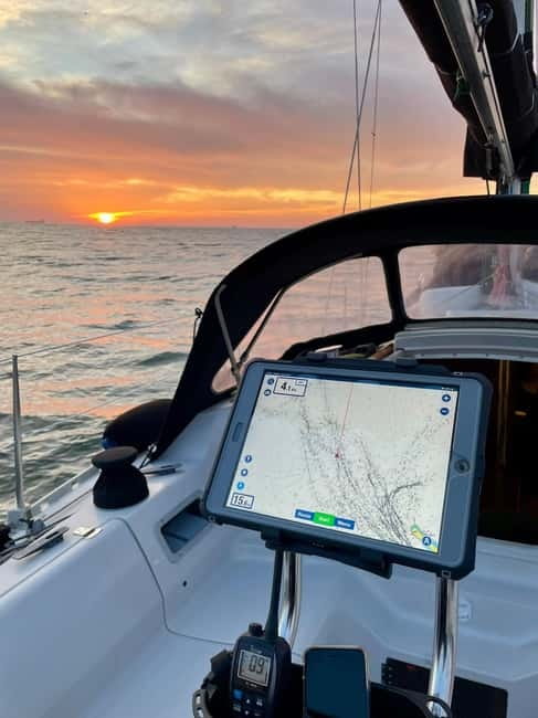 Porto: Best Exclusive Charming Sailboat Sunset - Key things that make this sunset sail special