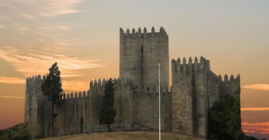 Porto:Braga & Guimarães Small-Group Full Day Tour with lunch - UNESCO-listed old town stroll: the part that makes it feel like a story