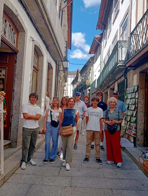 Porto:Braga & Guimarães Small-Group Full Day Tour with lunch - Pick-up points in Porto: convenient options, and what to expect