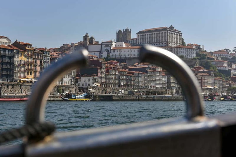 Porto: Bridges Cruise & Sunset & World of Discoveries Option - Traditional Rabelo boat, and the comfort basics that matter on the Douro