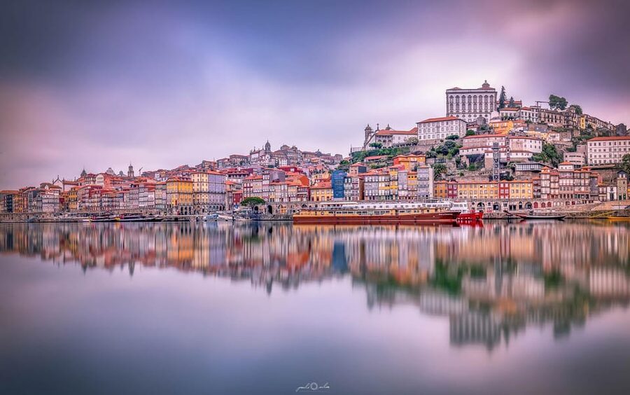 Porto by Foot: Discover the City's Soul - Avenida dos Aliados: where you feel the city’s pulse
