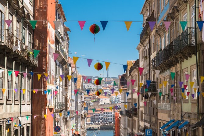 Porto by the Ocean: Self-Guided Puzzle Adventure - What you will learn from the story theme (Camões and Ferreira de Castro)