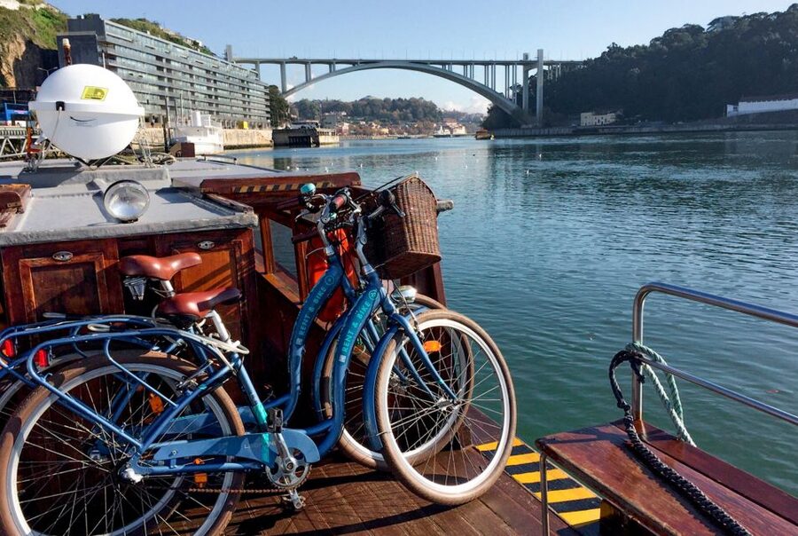 Porto: City Bike Rental - Pickup in Miragaia, and What You Get Before You Roll