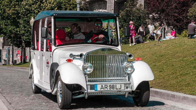 Porto: City Center Eco Car e Cruzeiro Rio Douro - A 100% Electric Classic Car Ride That Actually Works in Porto