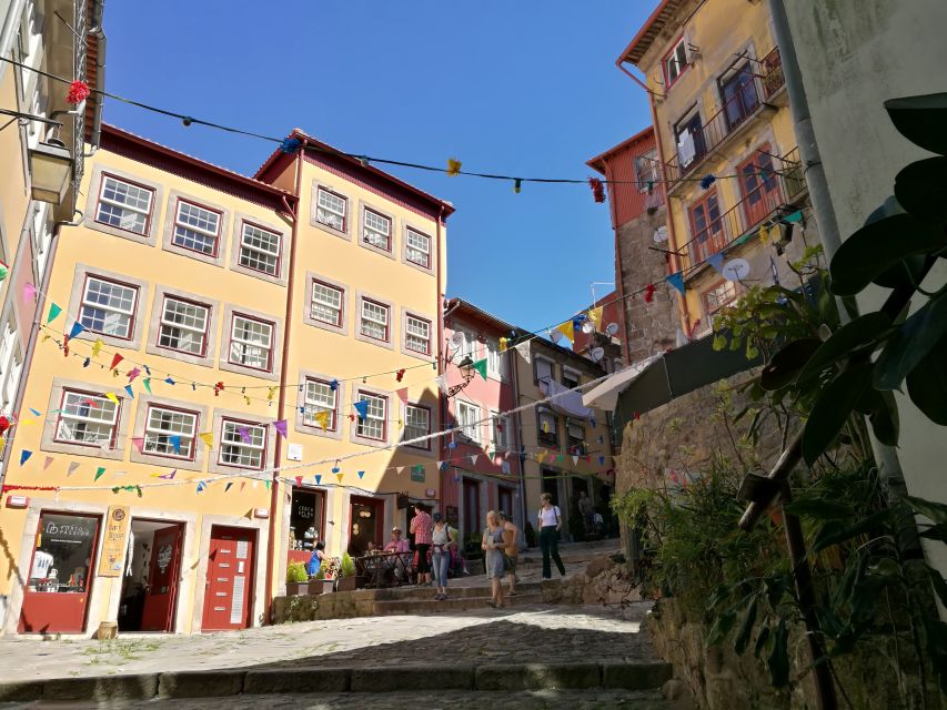 Porto: City Highlights 3-Hour Guided Electric Bike Tour - Cordoaria Garden, Aliados, and the center-of-town architecture corridor