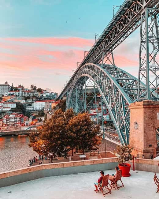 Porto City: Low-Cost Private Tour with Wine Tasting (Special Couples) - How Pickup and a Private, Air-Conditioned Vehicle Change the Day