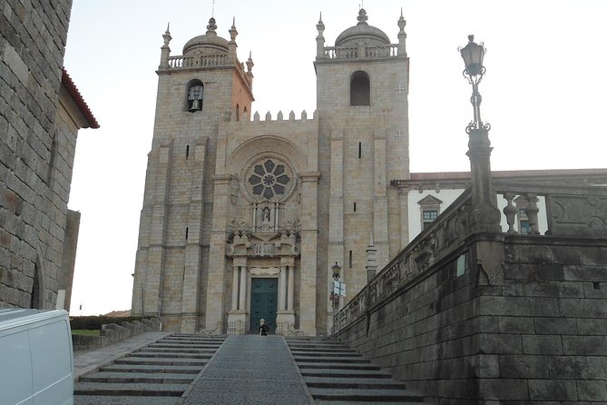 Porto City Private Tour with Hotel Pickup - Torre dos Clérigos and Livraria Lello: two famous stops, different vibes, same planning
