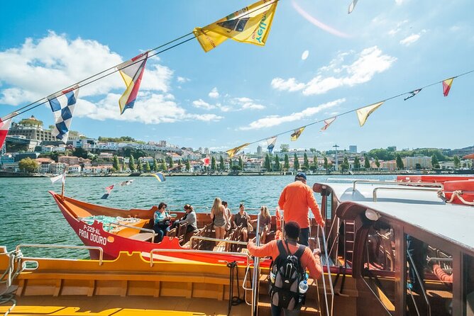 Porto City Tour Full Day with Lunch and Six Bridges Cruise - Private basis - Lunch in Porto: francesinha, drinks included, and dietary options