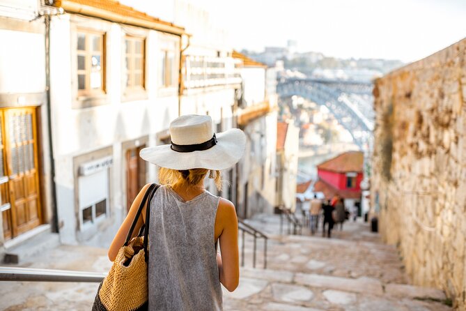 Porto: City Walk with Audio Guide in 7 Languages on your Phone - Phone-First Porto: How the 22 stories on 4.5 km works