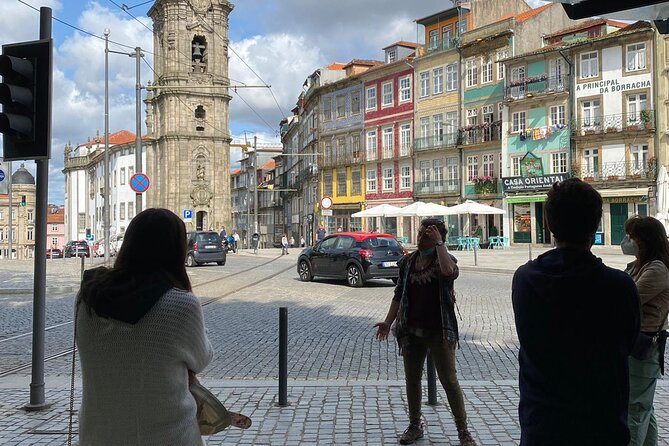 PORTO city Walking Tour - Rua das Flores: From Jewelry Street to Street-Art Comeback