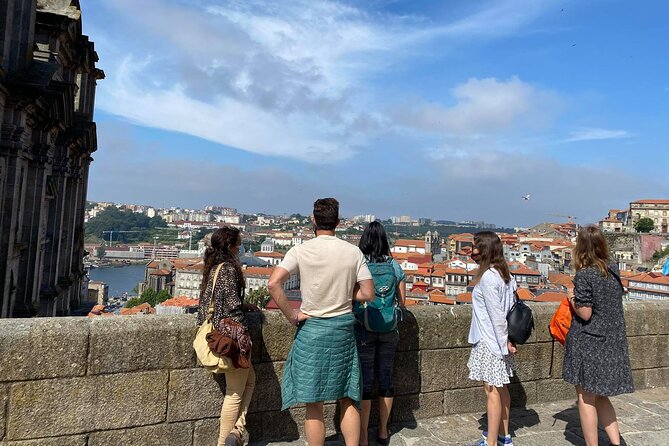 PORTO city Walking Tour - Igreja dos Carmelitas: Two Churches, One Confusing View