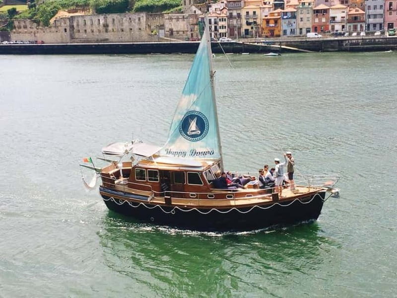 Porto: Classic Boat Cruise on the Douro River - Arrábida Bridge and the first river views toward Porto’s waterfront