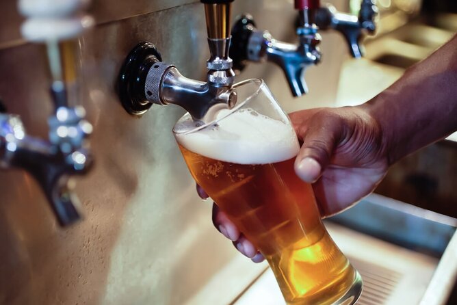 Porto: Craft Beer Tasting Tour with Local Snacks - Starting at Praça dos Poveiros, right outside República dos Cachorros