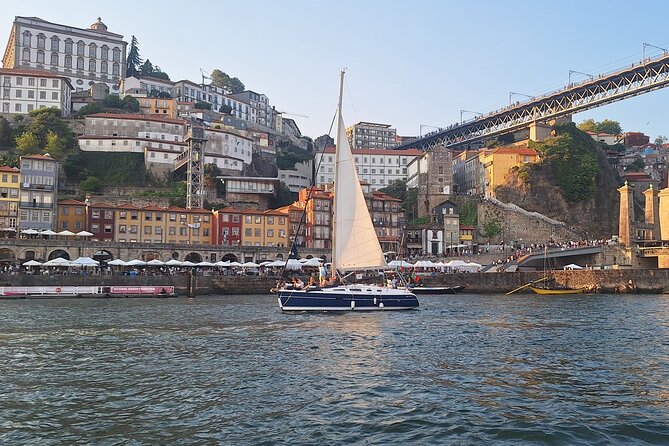 Porto cruise, Thulium just for you! Enjoy Sailboat with open sail - Porto Customs Congress Centre to Cais de Gaia: Trade Made Visual