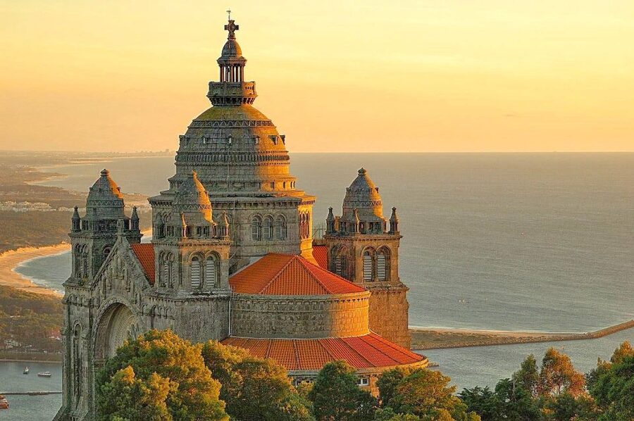 Porto: Day Trip to Santiago de Compostela - Getting Out of Porto Fast, Then Settling In on the Coach