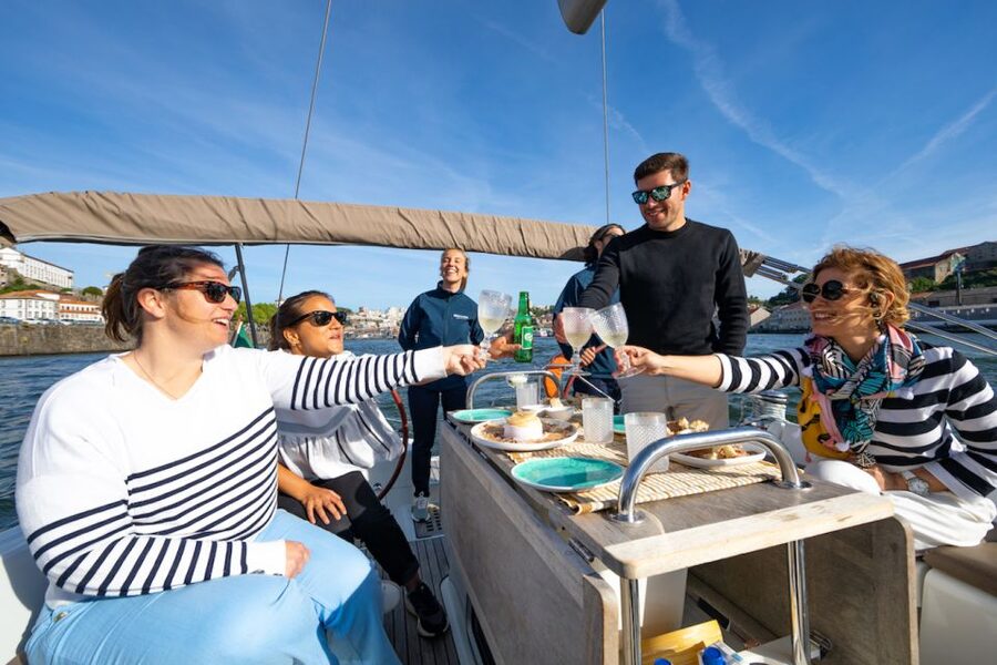 Porto: Daytime or Sunset Douro River Cruise With Port Wine - Dom Luis I Bridge and the Porto-Gaia connection you feel in your bones