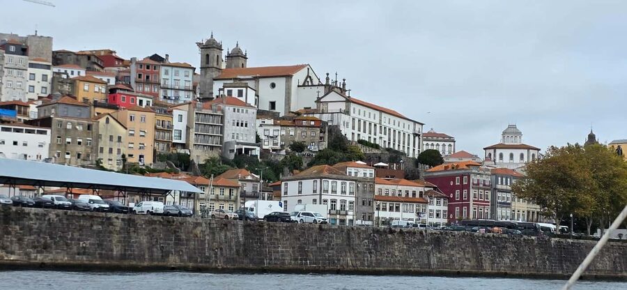 Porto: Discover the Douro River by Sailing Boat - Gliding Past Old Quays, Warehouses, and the Layers of Discovery