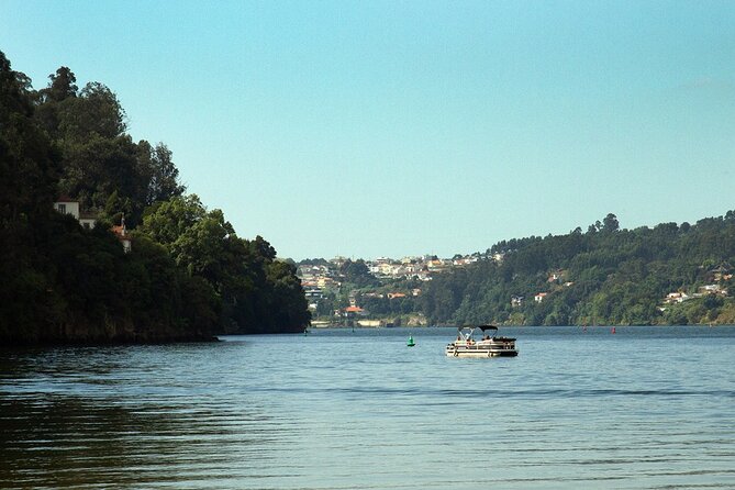 Porto Douro Nature Boat Tour - From Marina do Freixo to the Douro: the setting that matters