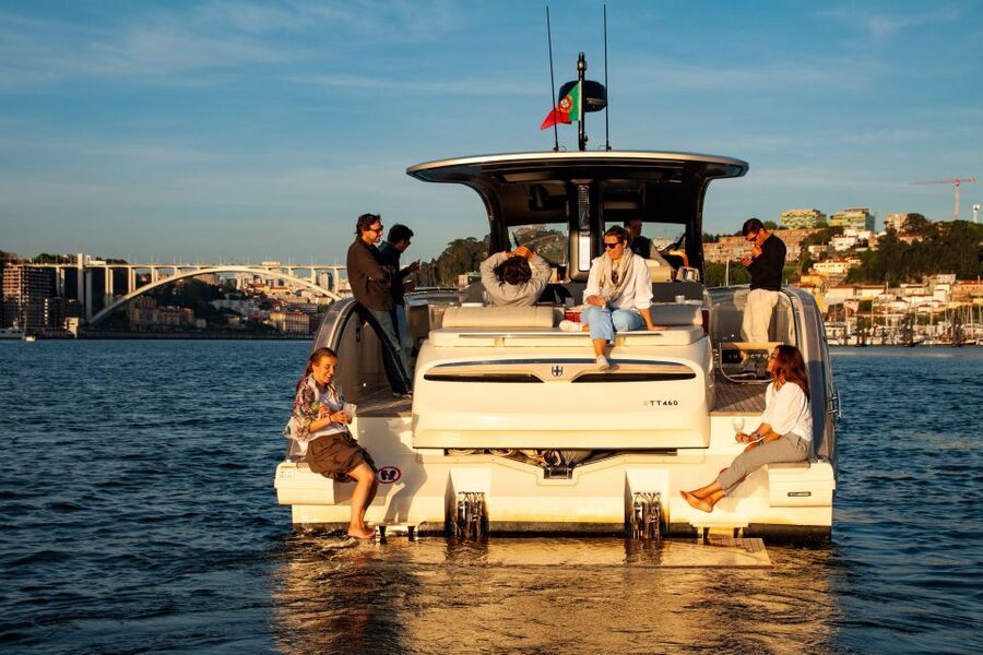 Porto: Douro River 2h Sunset Private Cruise with Port Wine - Timing for sunset: the 2-hour sweet spot