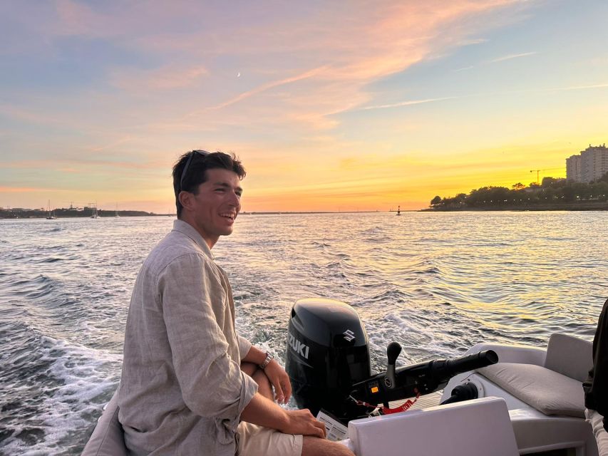 Porto: Douro River Boat Cruise with Port Wine Tasting - What actually happens in the first minutes: safety, then scenery