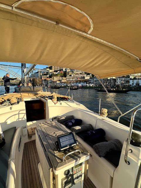 Porto: Douro river Boat tour with wine tasting (small group) - Ribeira and Gaia, Seen From Where the City Makes Sense