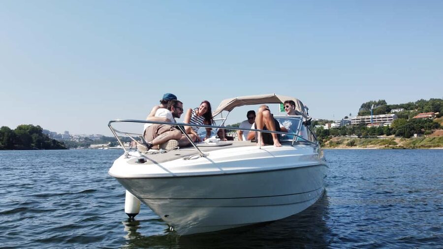 Porto: Douro River Cruise & Boat Tour with Port Wine Tasting - Comfort in winter and rain: how the Kaombo design helps