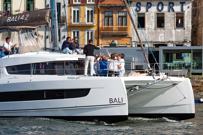Porto Douro River Cruise With Port Wine - Daytime or Sunset - The 2-hour route, explained stop by stop from the water