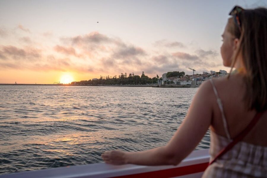 Porto: Douro River Party Boat with Sunset Option & 6 Bridges - DJ, Dancing, and the Party Atmosphere (No Seats)